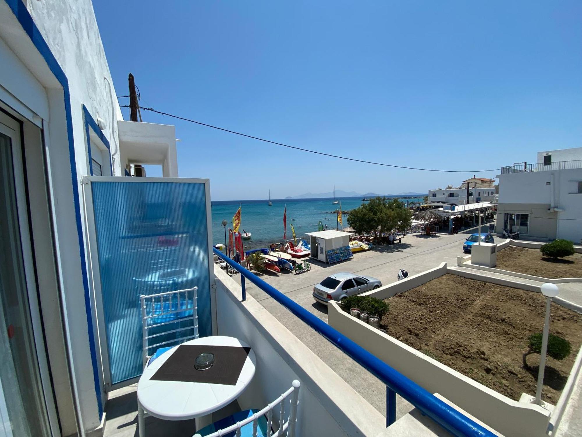 Annoula And Apartment